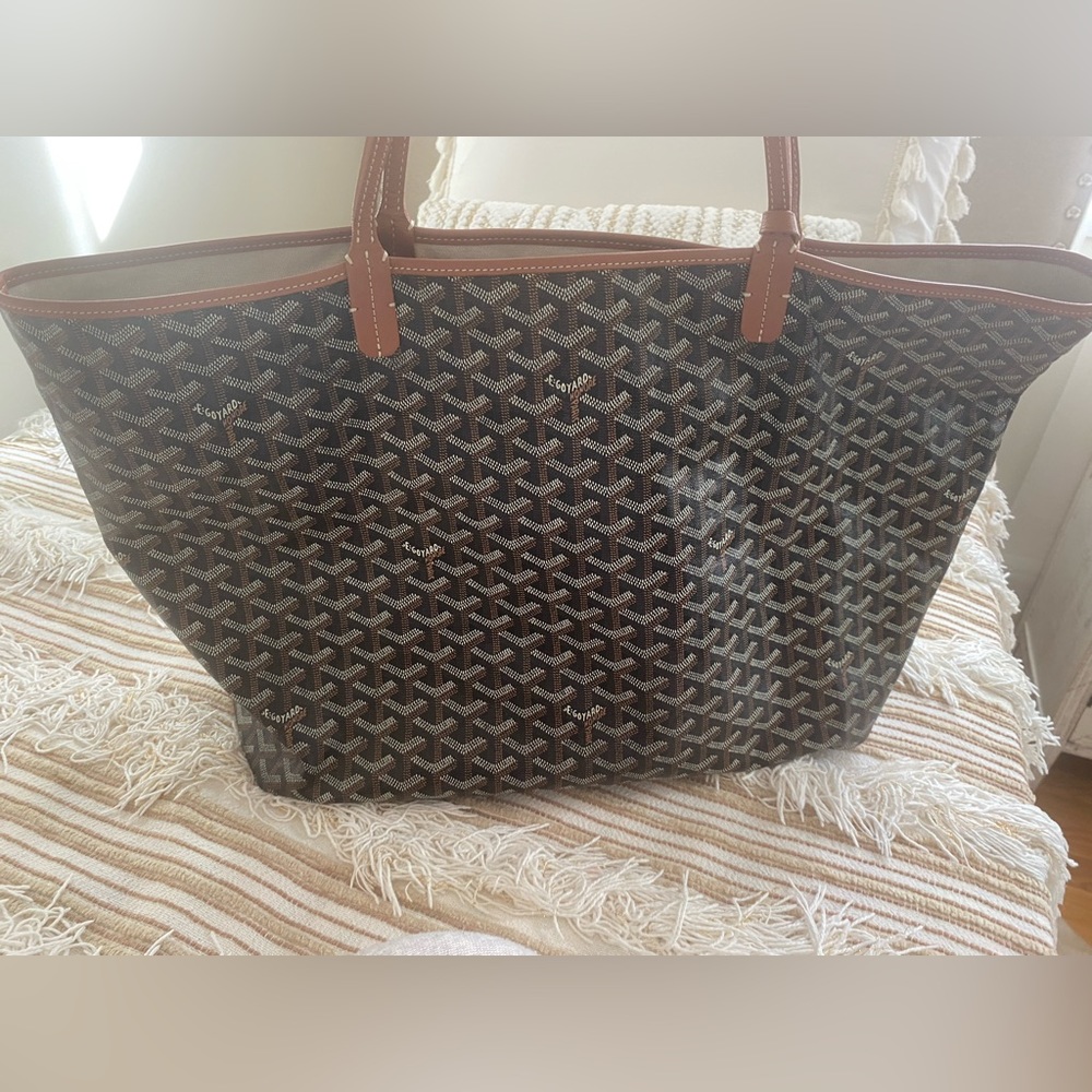 Will Ship out on May 28 Goyard St Louis GM tan and black authentic